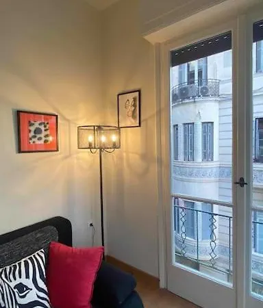 Cdv Stylish Flat Apartment *